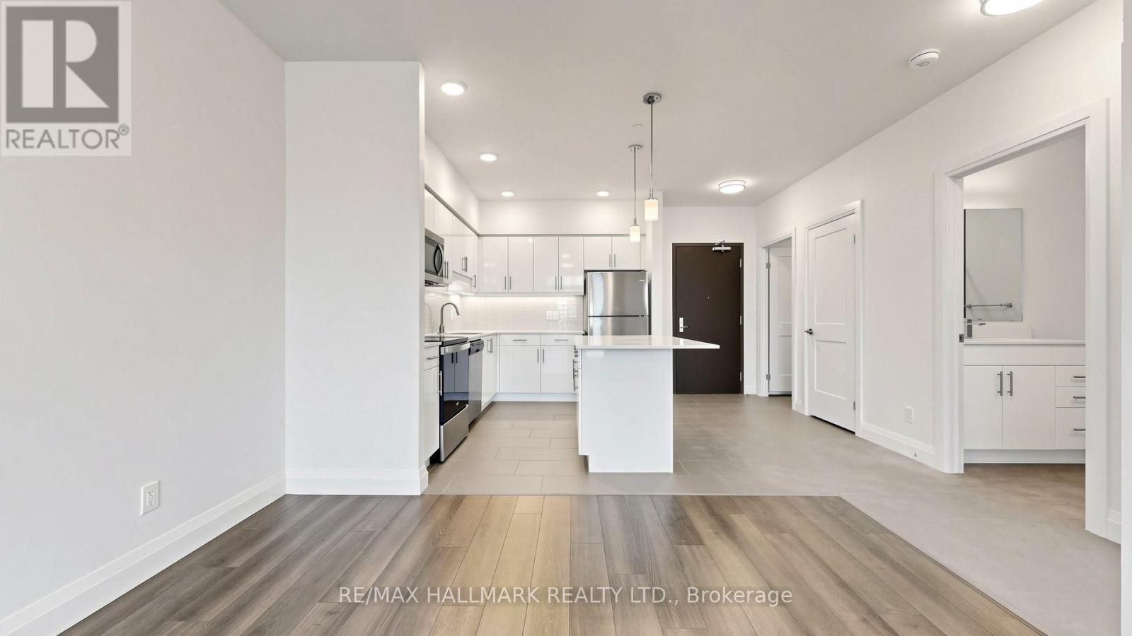399 Queen Street South — photo 16