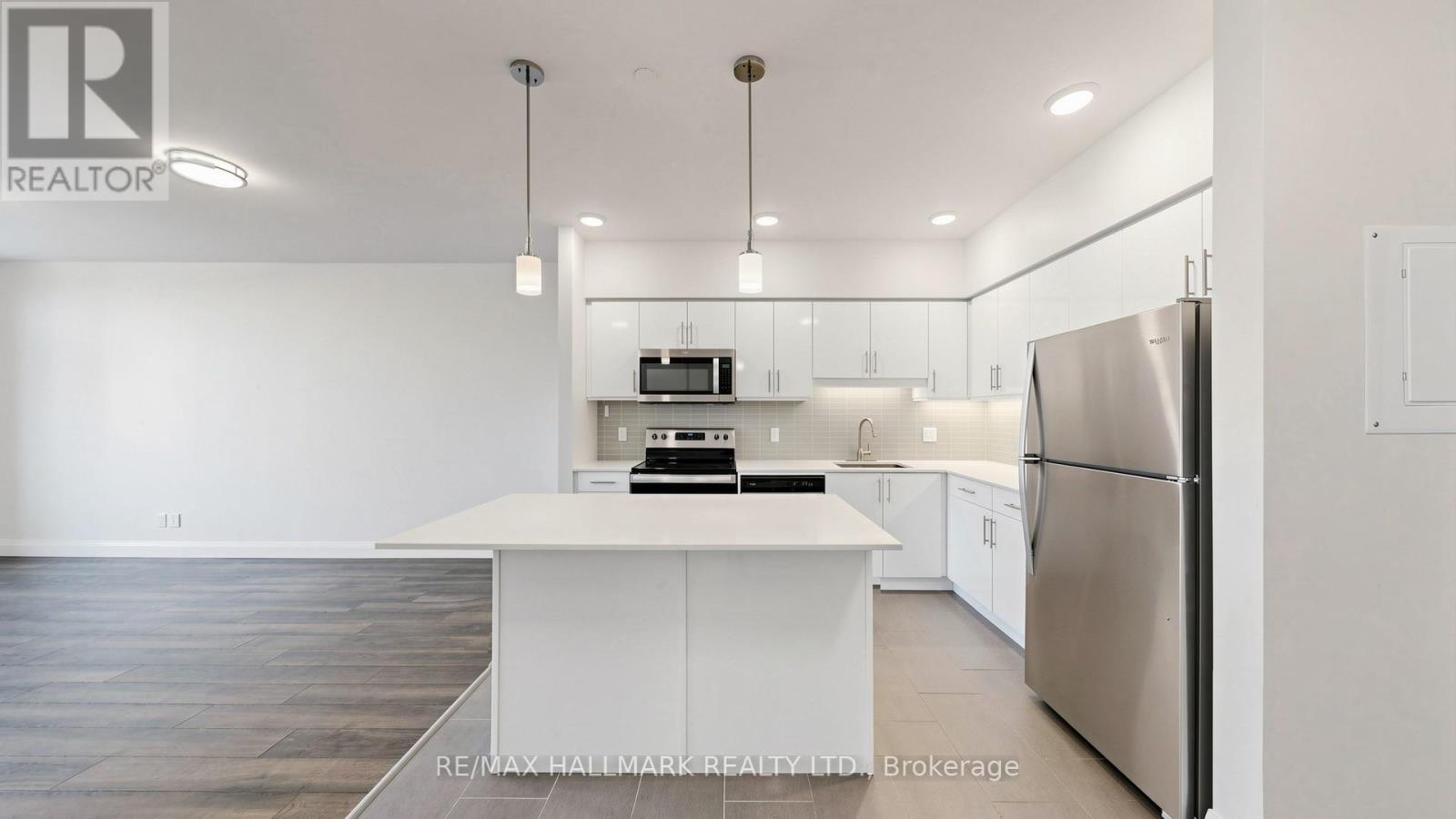 399 Queen Street South — photo 19