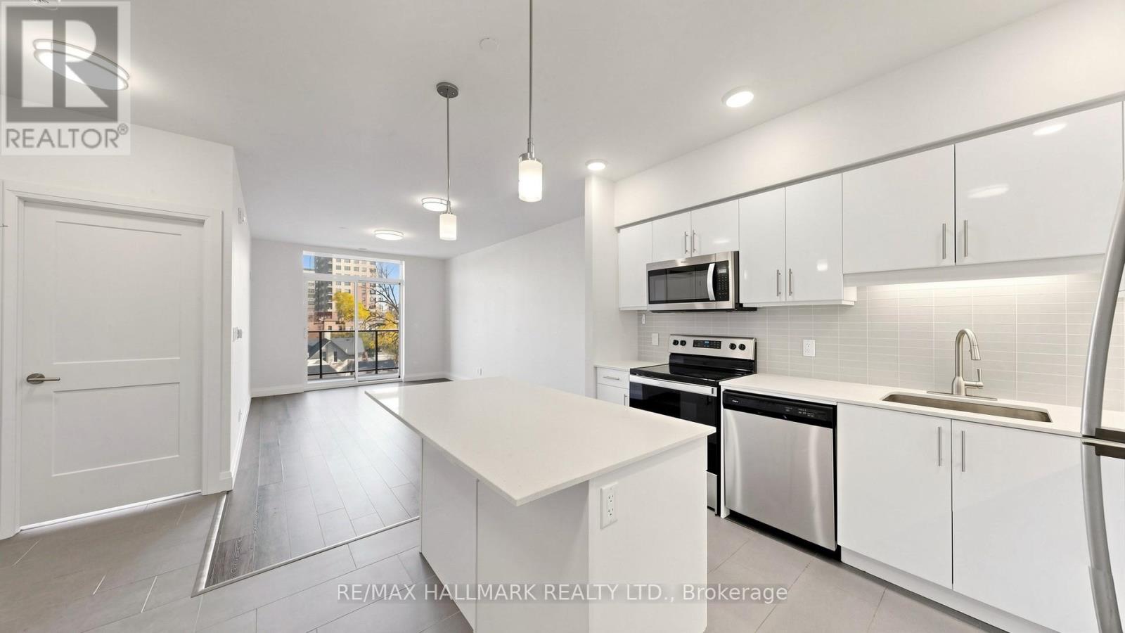 399 Queen Street South — photo 20