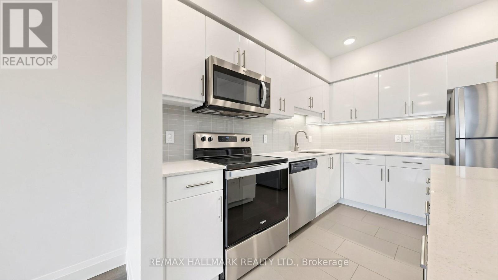 399 Queen Street South — photo 22