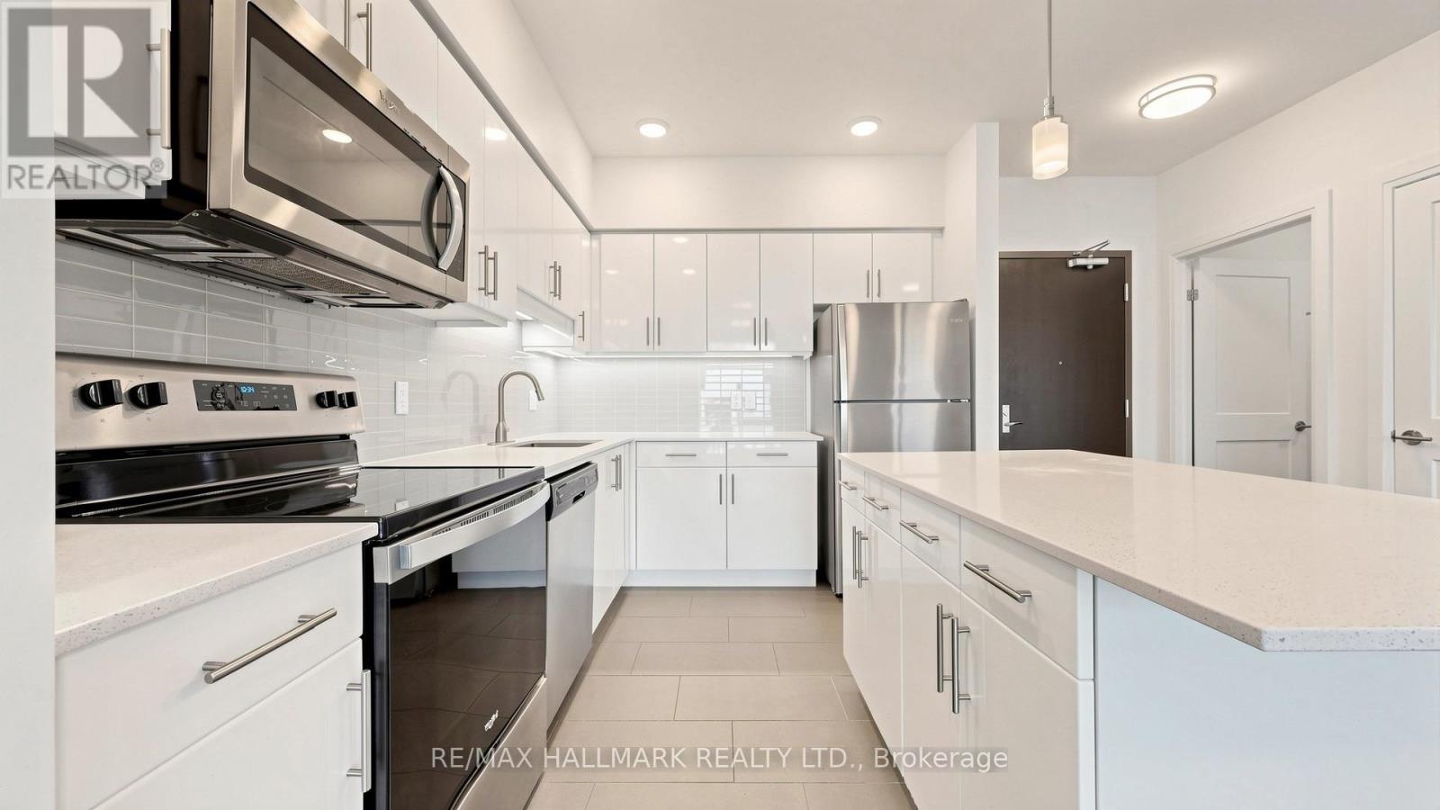 399 Queen Street South — photo 23