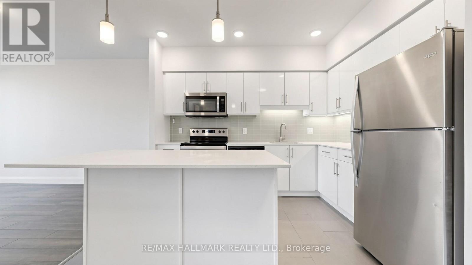 399 Queen Street South — photo 25