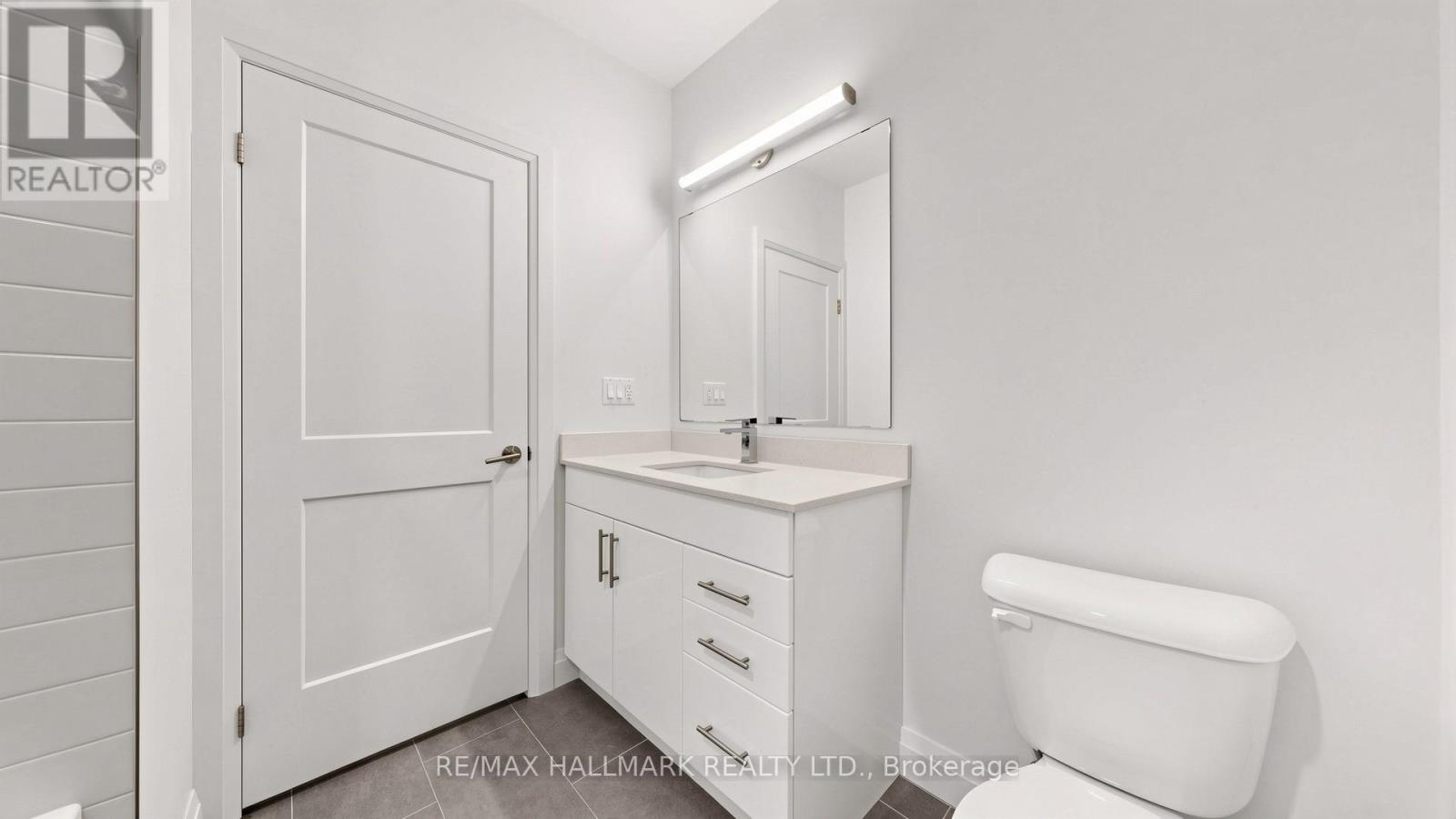 399 Queen Street South — photo 29