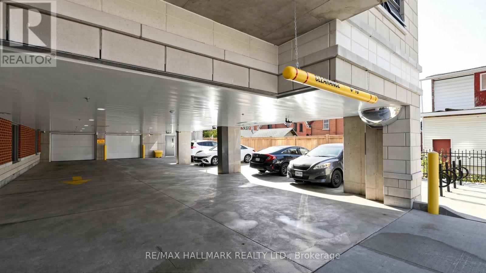 399 Queen Street South — photo 49