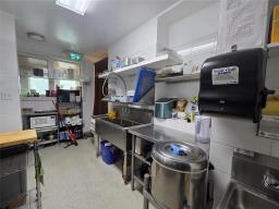301 Pembina Highway, Winnipeg, MB R3L2E3 Photo 6