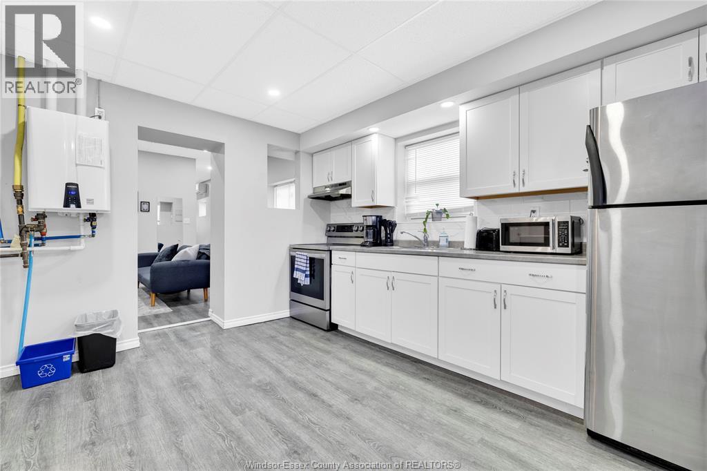 1574 Howard Avenue — photo 7