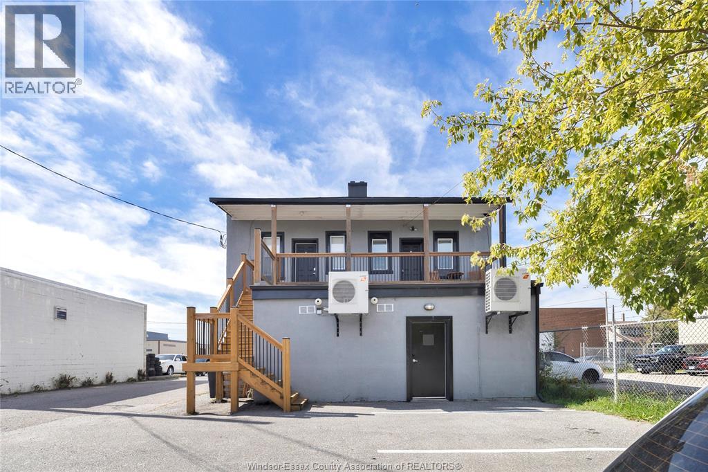 1574 Howard Avenue — photo 17
