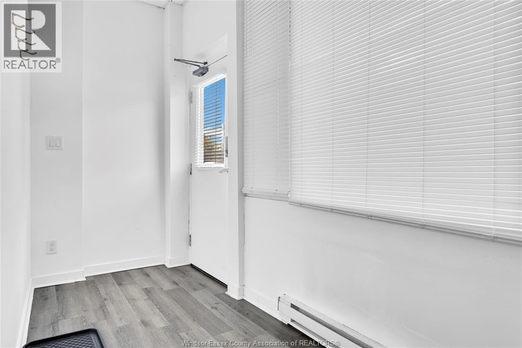 1574 Howard Avenue — photo 28