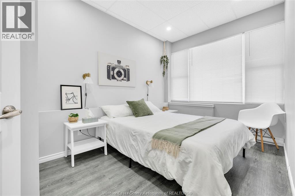 1574 Howard Avenue — photo 15