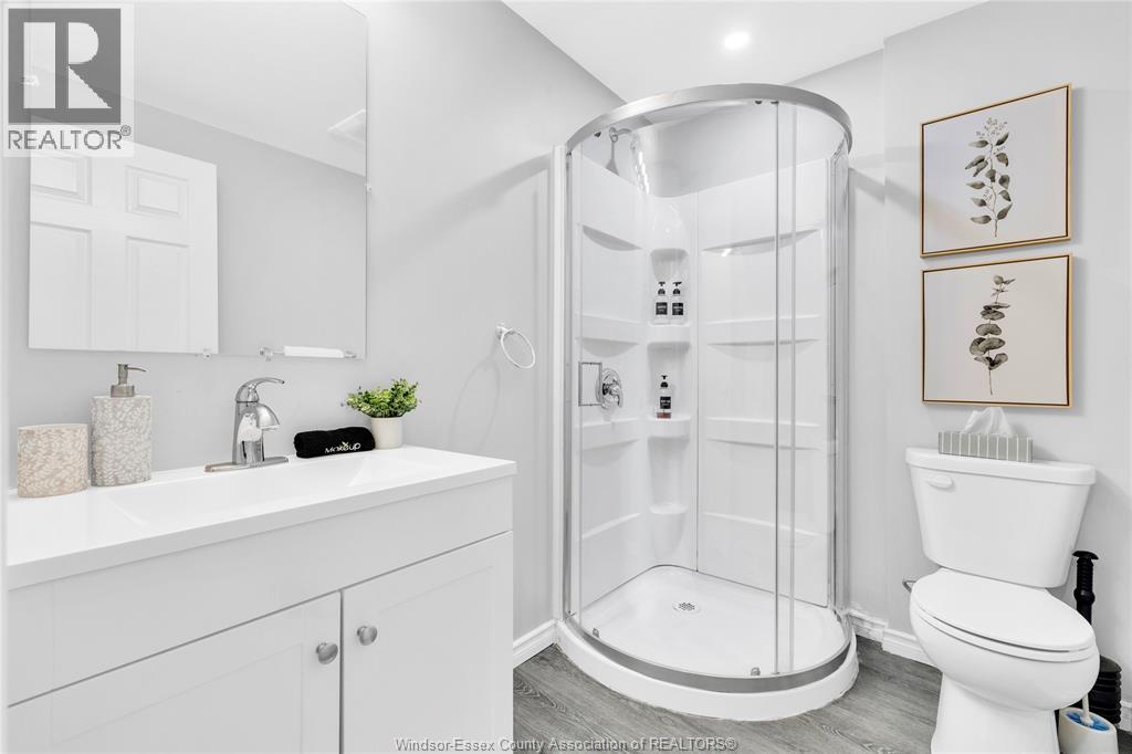 1574 Howard Avenue — photo 30