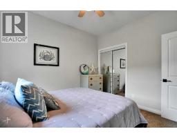 112 Aspen Creek Crescent - photo 11
