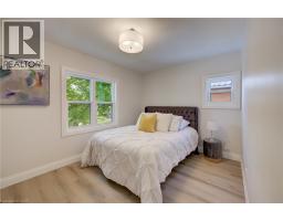 34 Moore Avenue N, Waterloo, ON N2J3E5 Photo 17