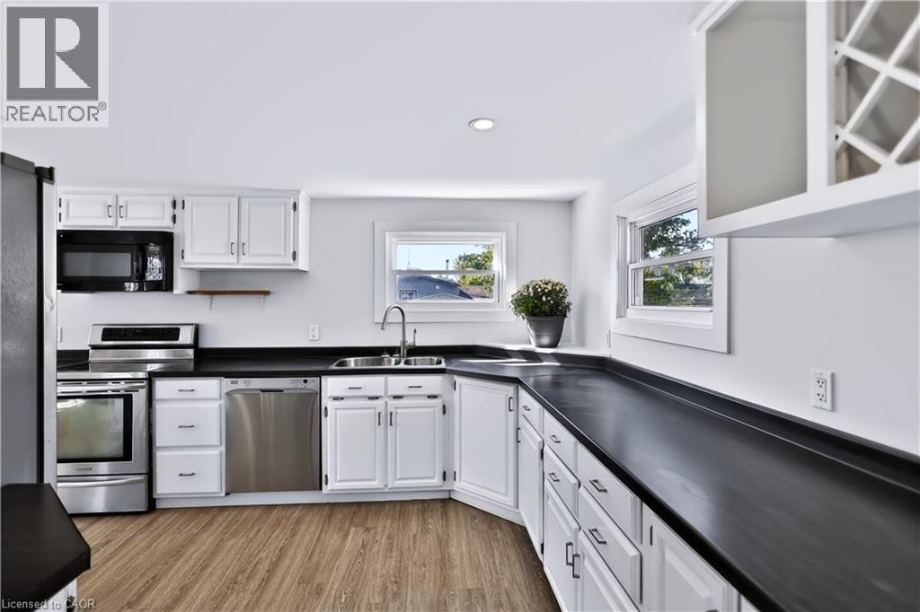 3689 Highway 6 — photo 13