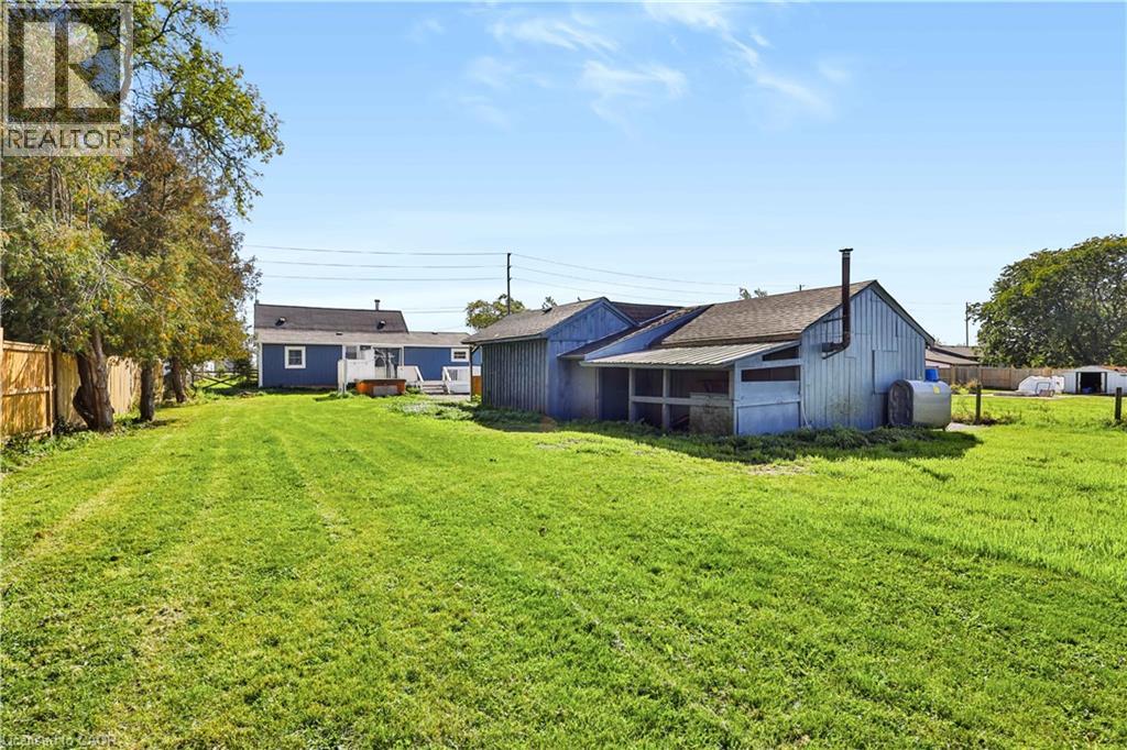 3689 Highway 6 — photo 23