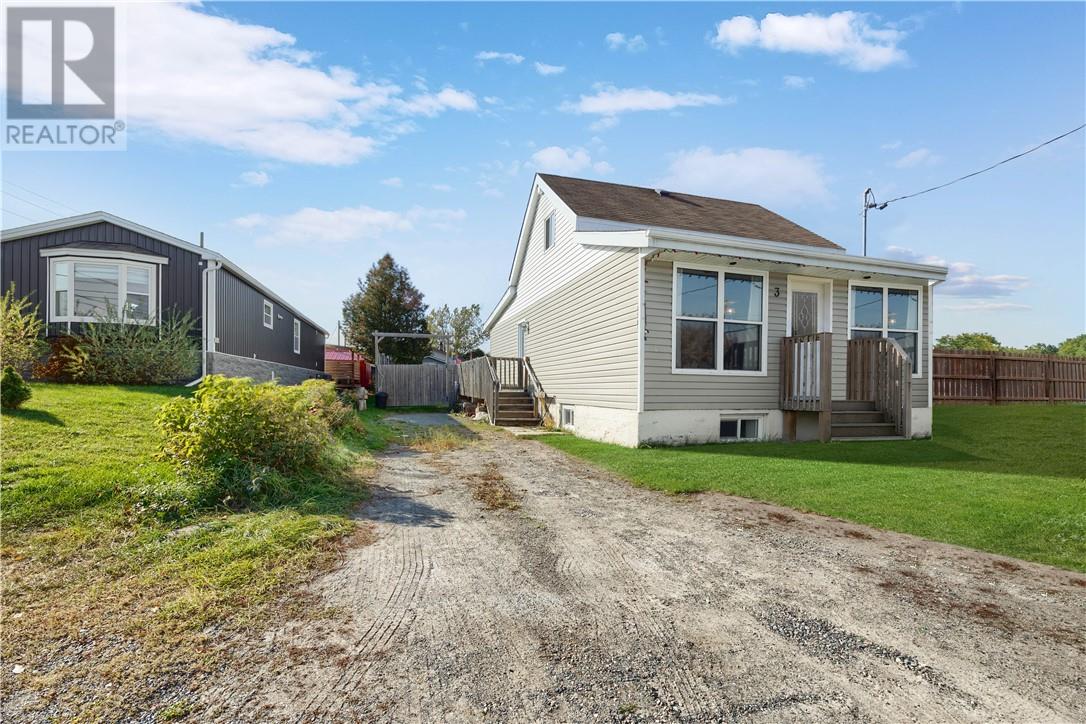 3 Frank Street, Capreol — photo 3