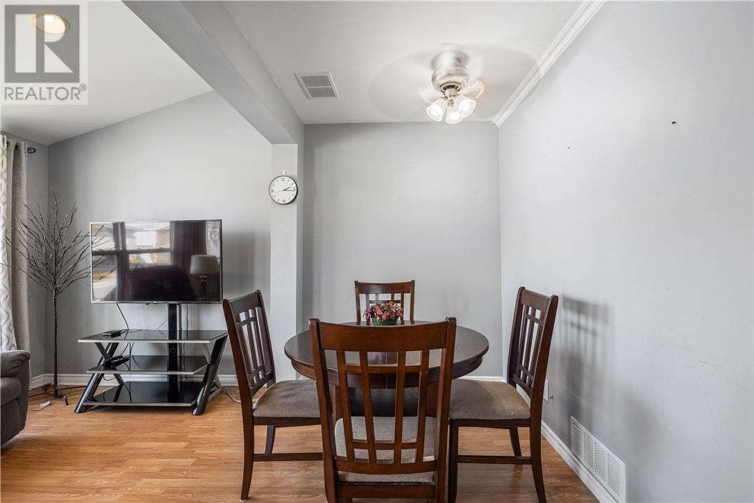 3 Frank Street, Capreol — photo 8