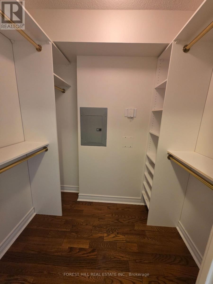 89 Skymark Drive — photo 14