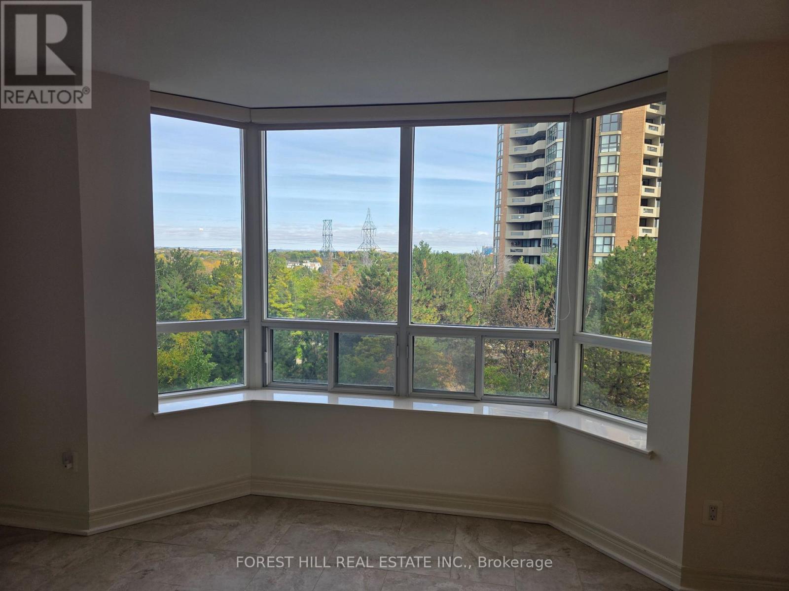 89 Skymark Drive — photo 11