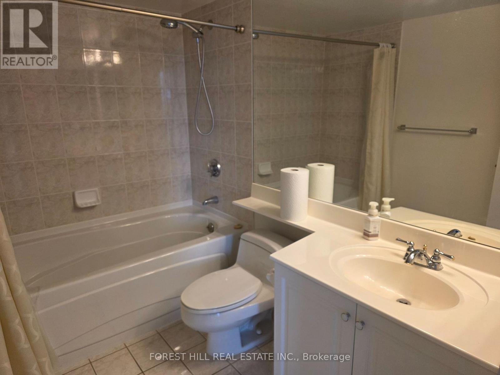 89 Skymark Drive — photo 17