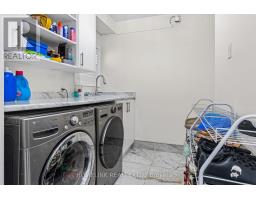5054 Terry Fox Way, Mississauga, ON L5V1R7 Photo 22