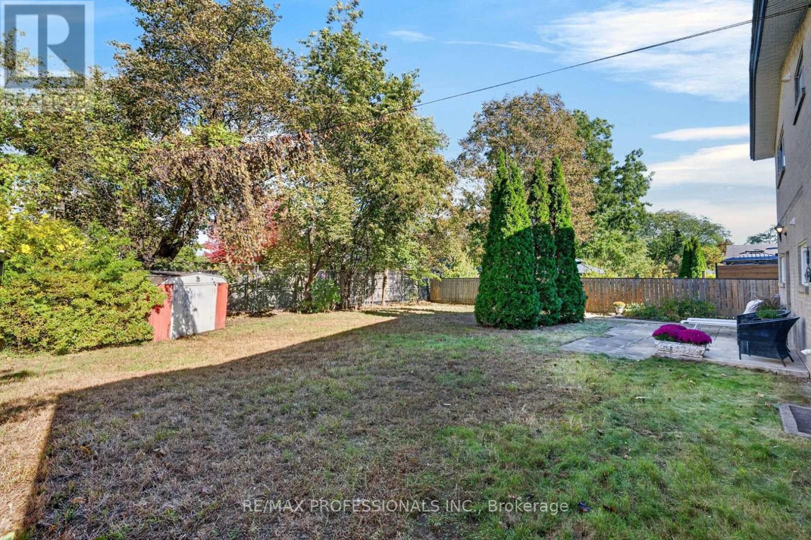 2467 Edenhurst Drive — photo 33