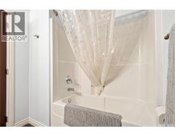 506 Antler Crescent, Warman, SK S0K4S1 Photo 37