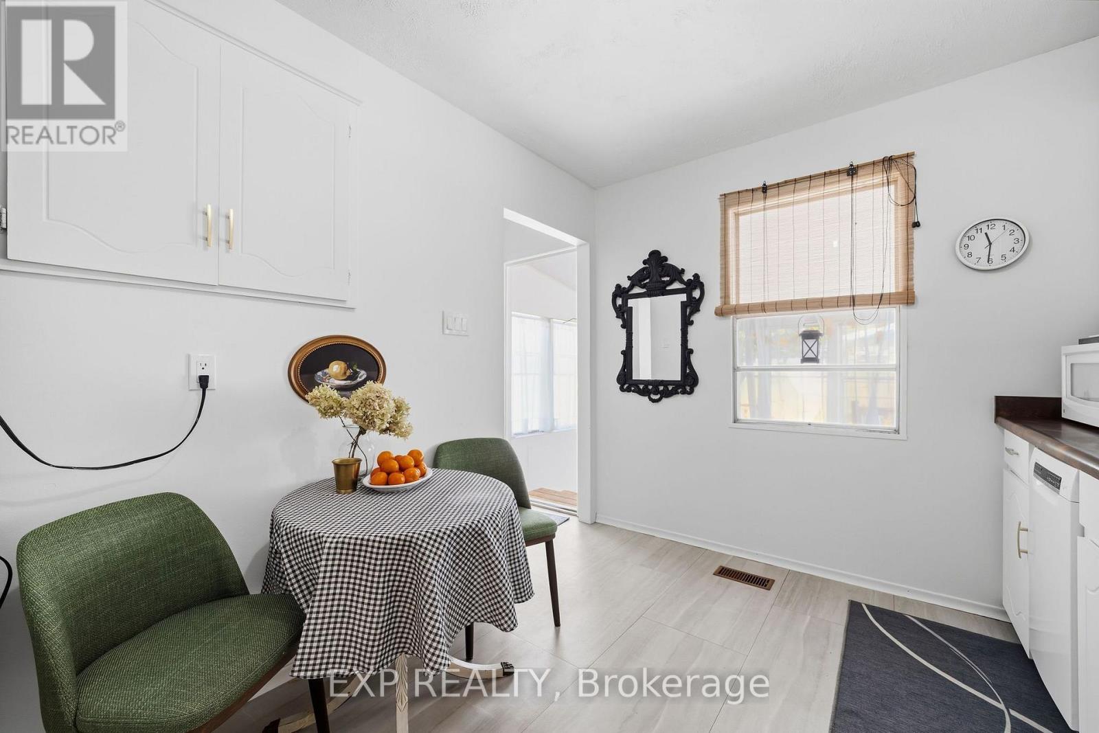 264 Douglas Street — photo 21