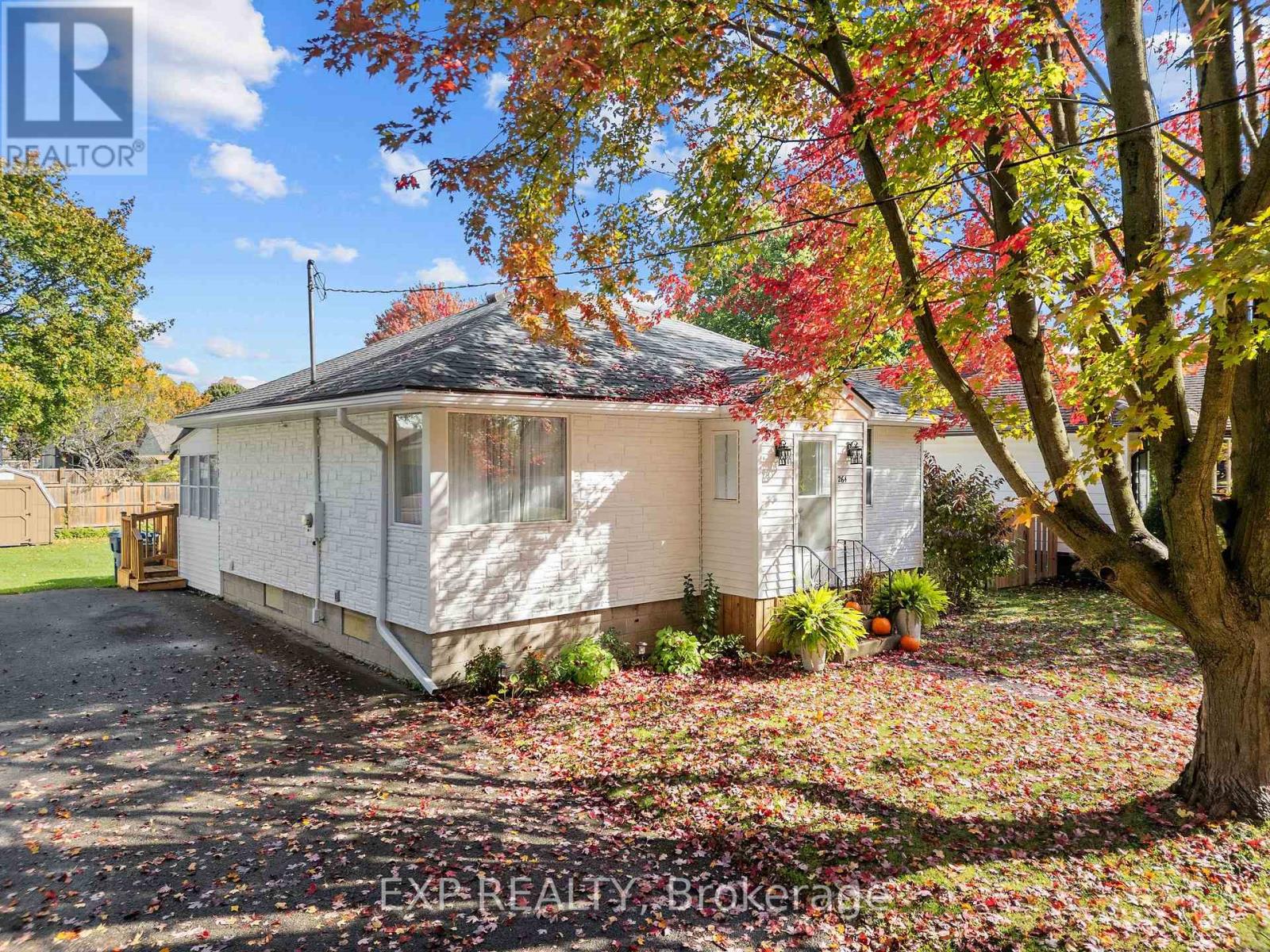 264 DOUGLAS STREET, Stratford — photo 3