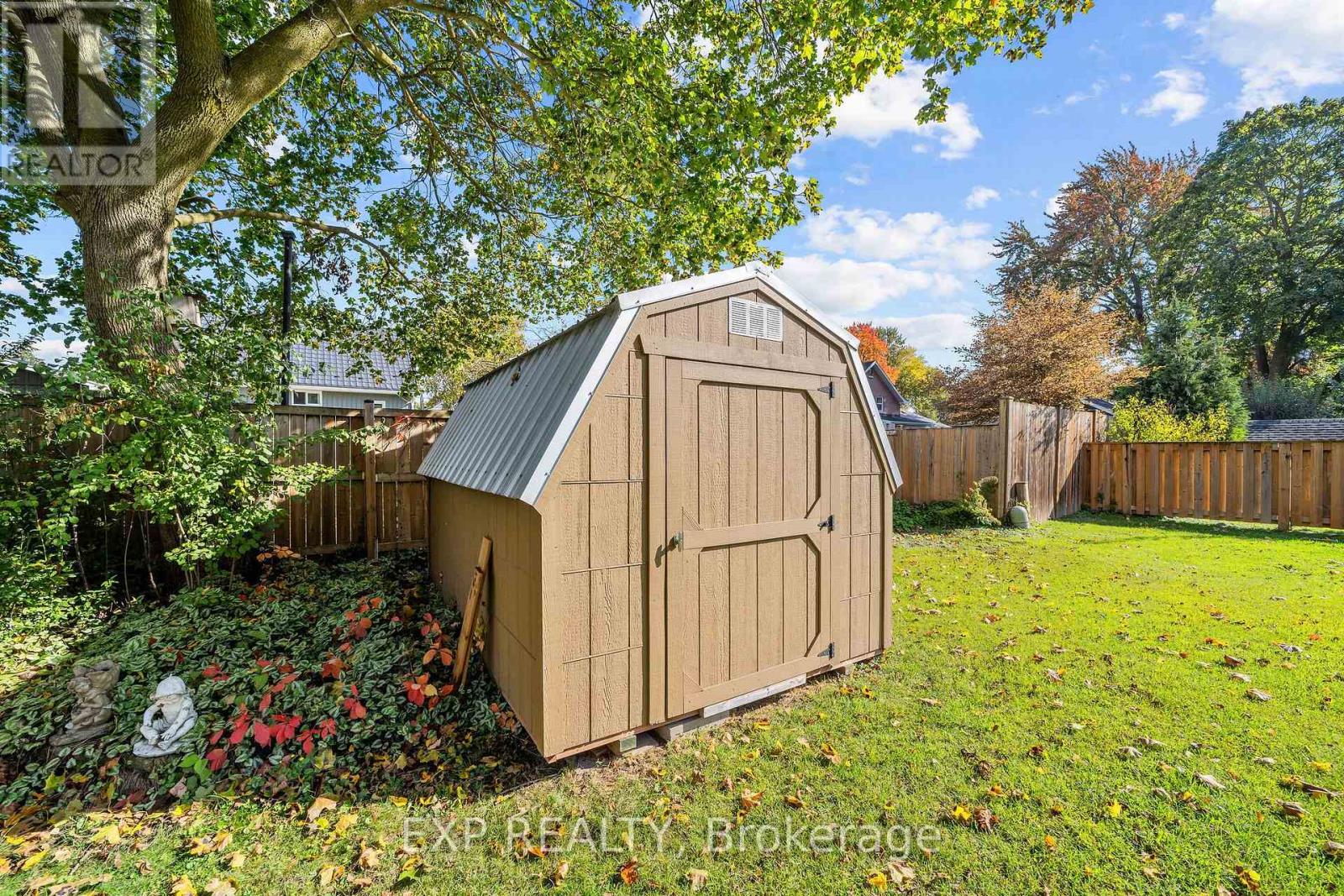 264 DOUGLAS STREET, Stratford — photo 8