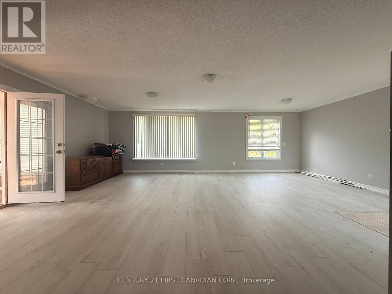1577 COLBORNE STREET E, Brant (Brantford Twp) — photo 6