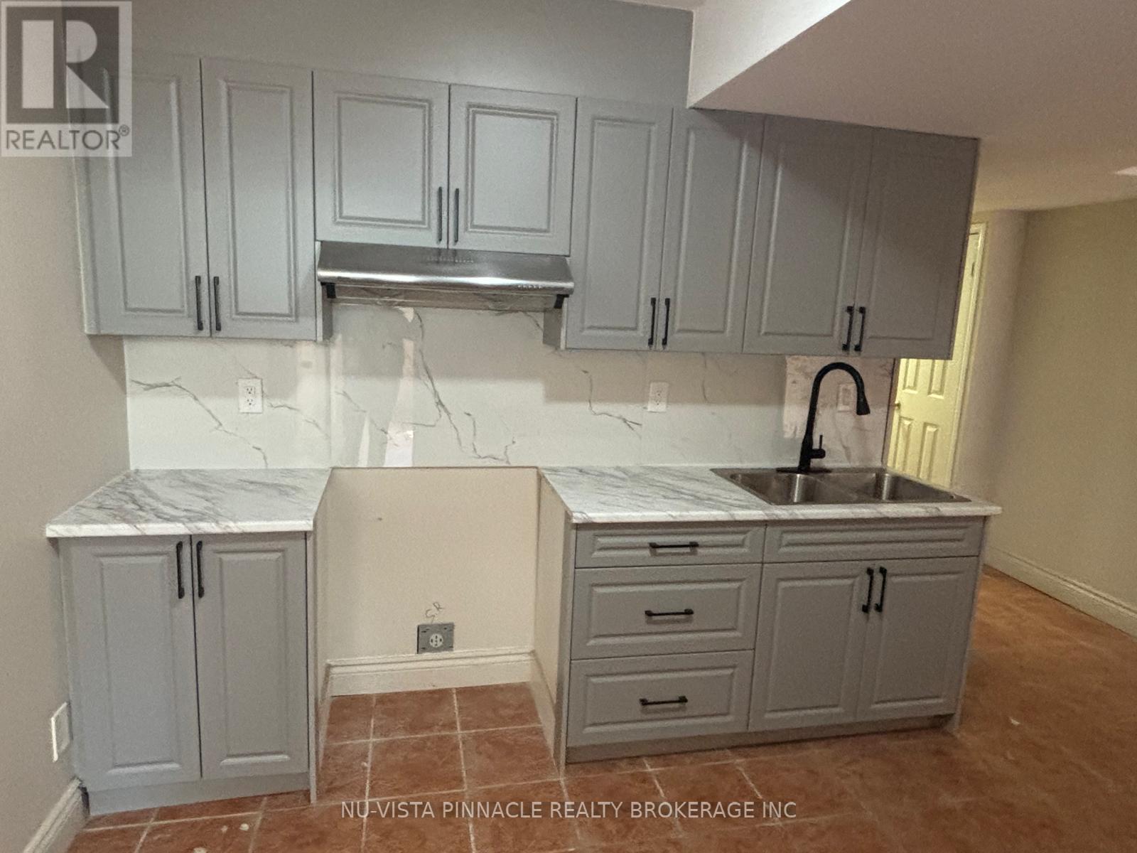 LOWER - 963 PROSPERITY COURT, London East (East D) — photo 5