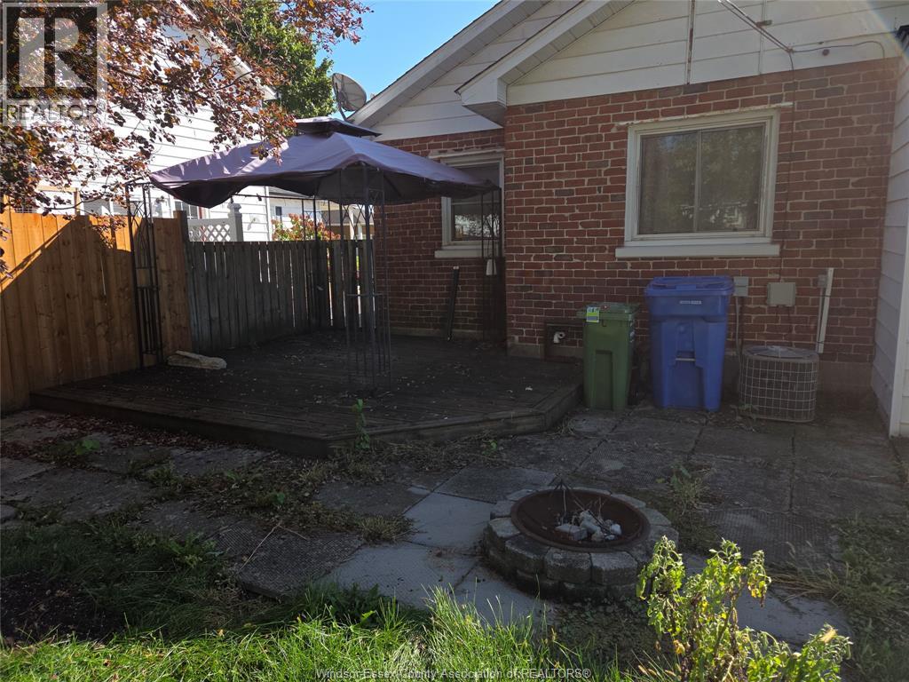 130 Duff Avenue — photo 17