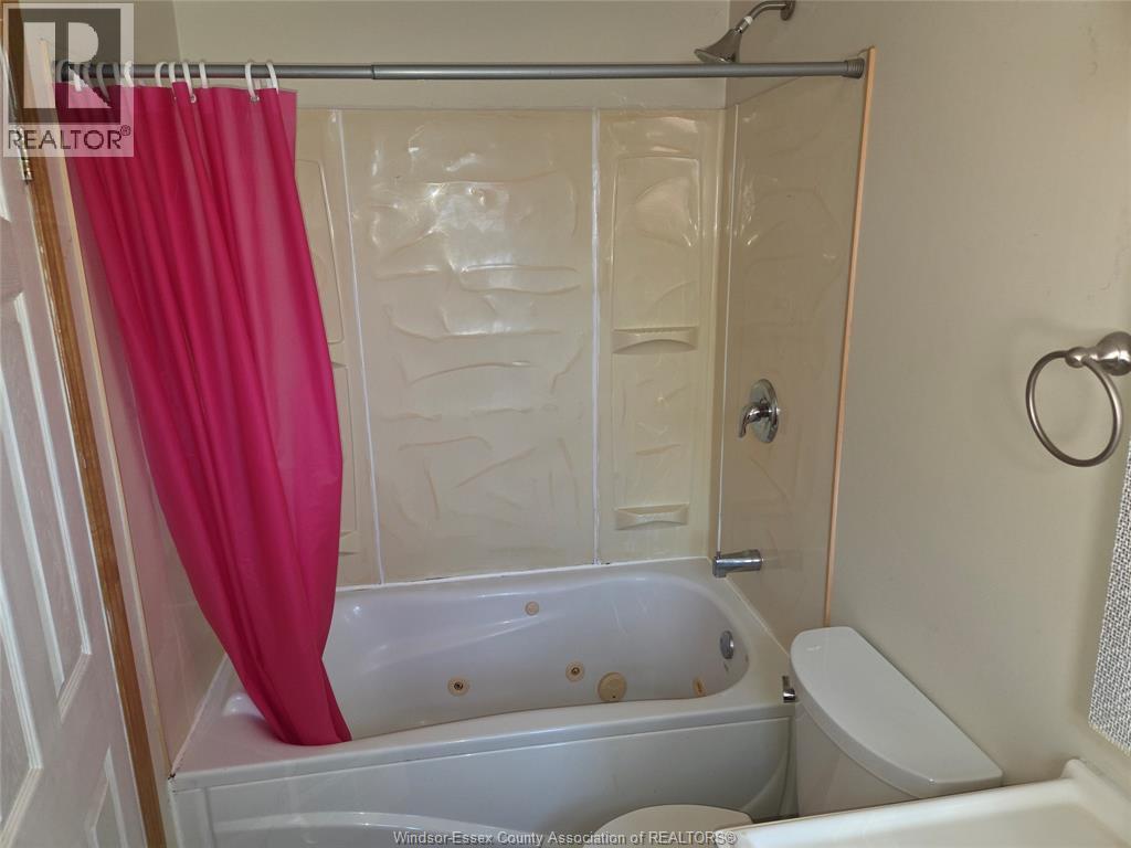 130 Duff Avenue — photo 10