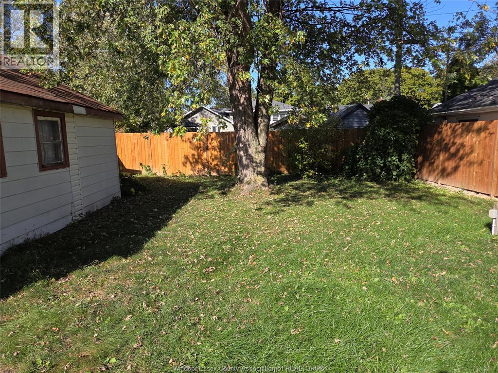 130 Duff Avenue — photo 18