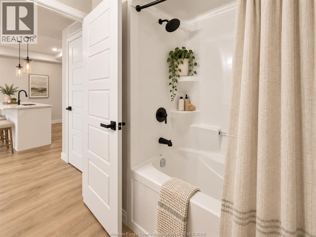4695 MONTGOMERY Unit# 3, LaSalle — photo 9
