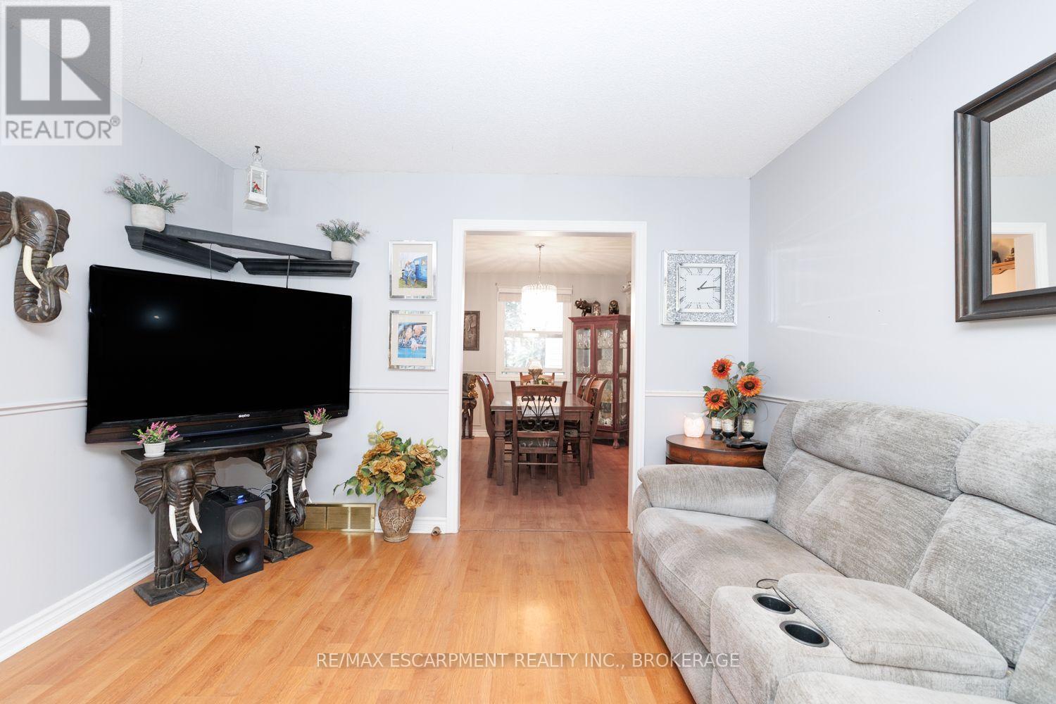 24 INGLEWOOD COURT - 14