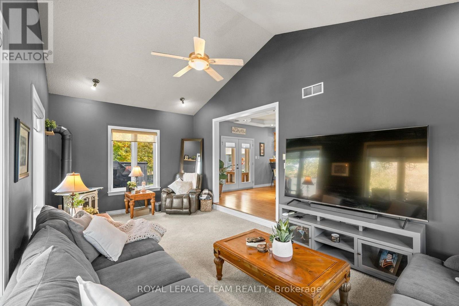 406 Mcintosh Way — photo 17