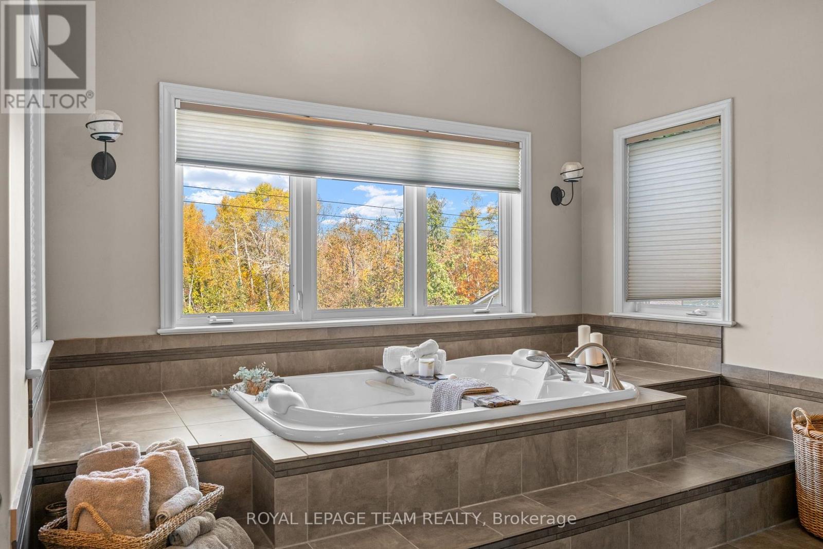 406 Mcintosh Way — photo 27