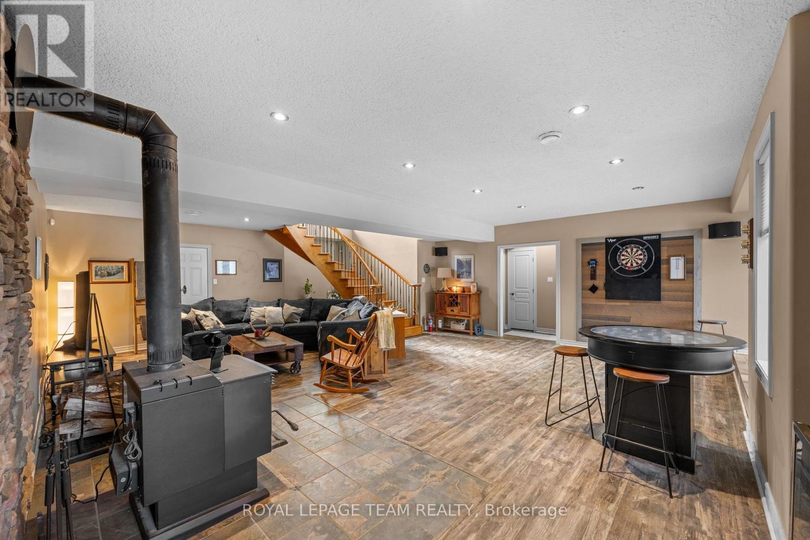 406 Mcintosh Way — photo 29