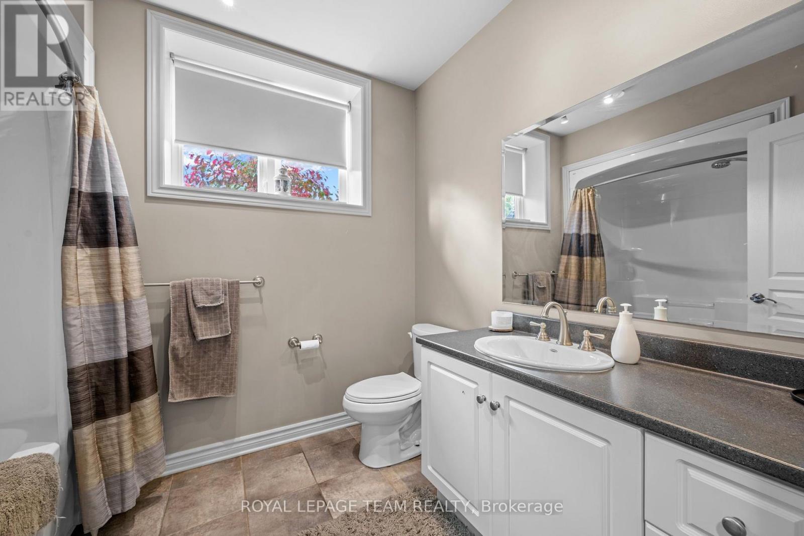 406 Mcintosh Way — photo 32