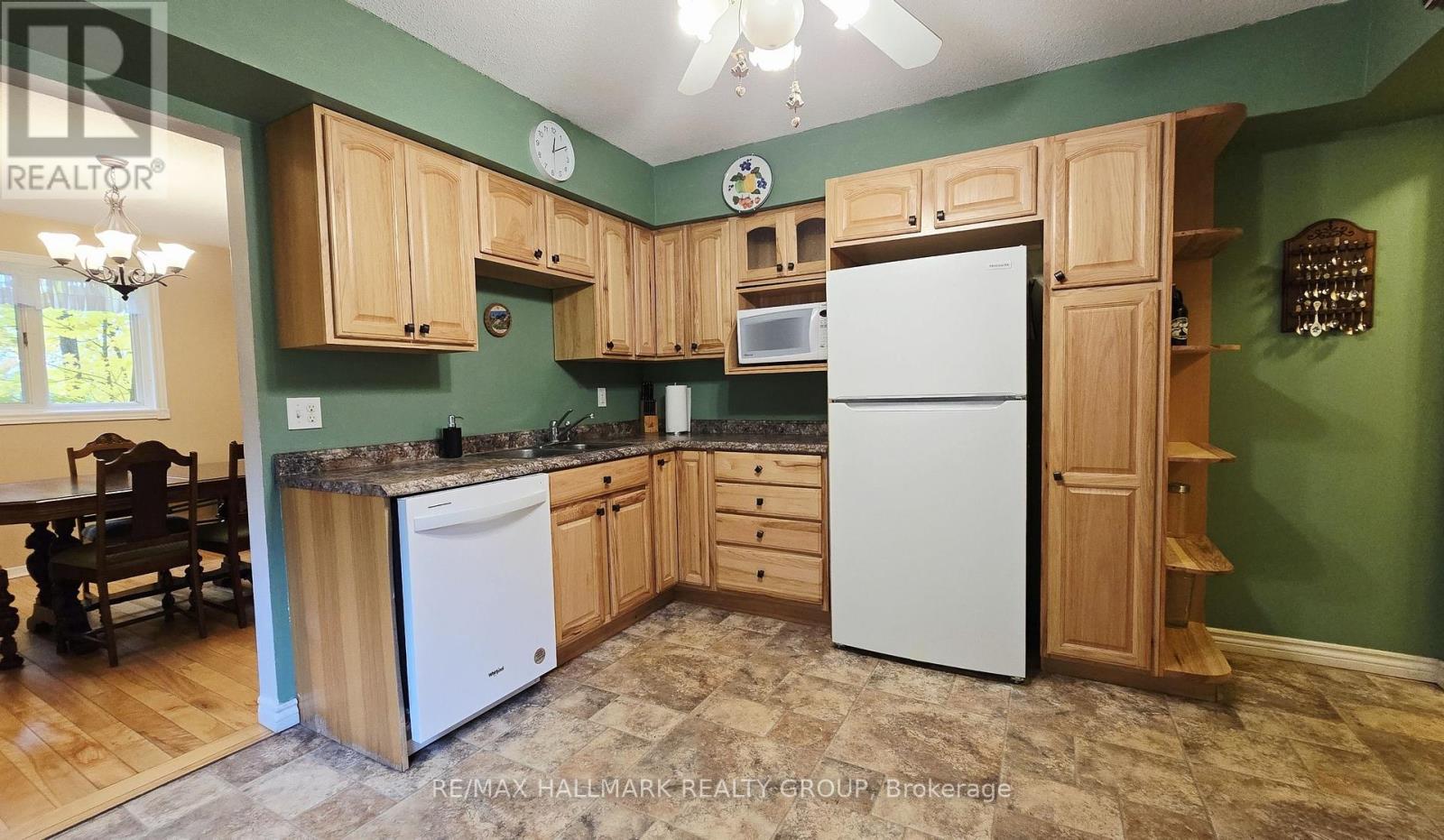 860 MUNRO DRIVE, McNab/Braeside — photo 11