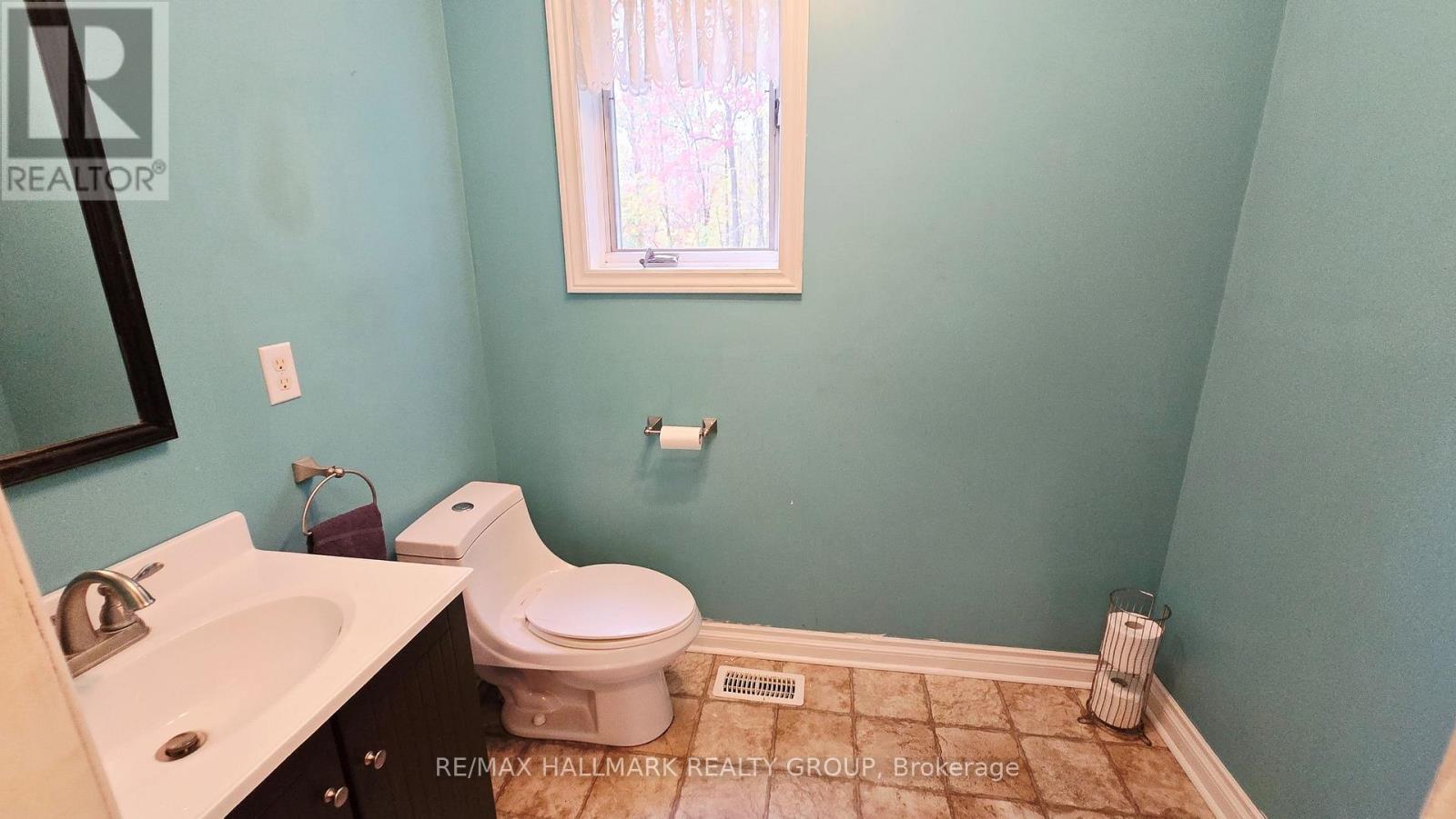 860 Munro Drive — photo 16