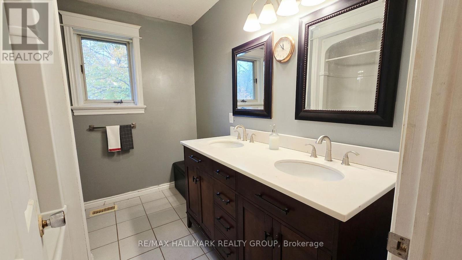 860 Munro Drive — photo 34