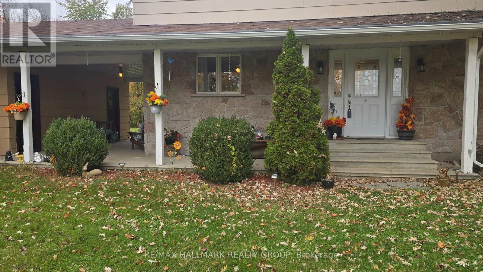 860 Munro Drive — photo 35