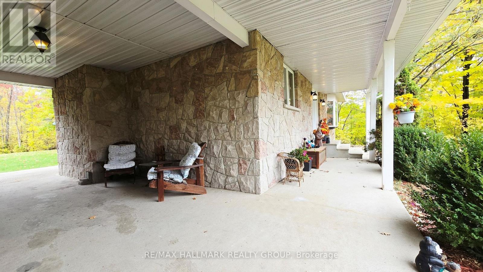 860 Munro Drive — photo 36