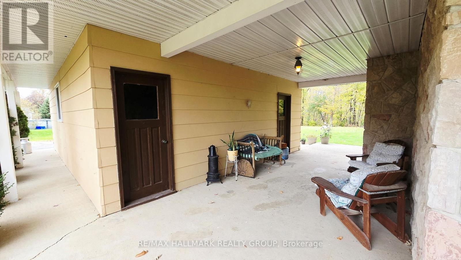860 Munro Drive — photo 37