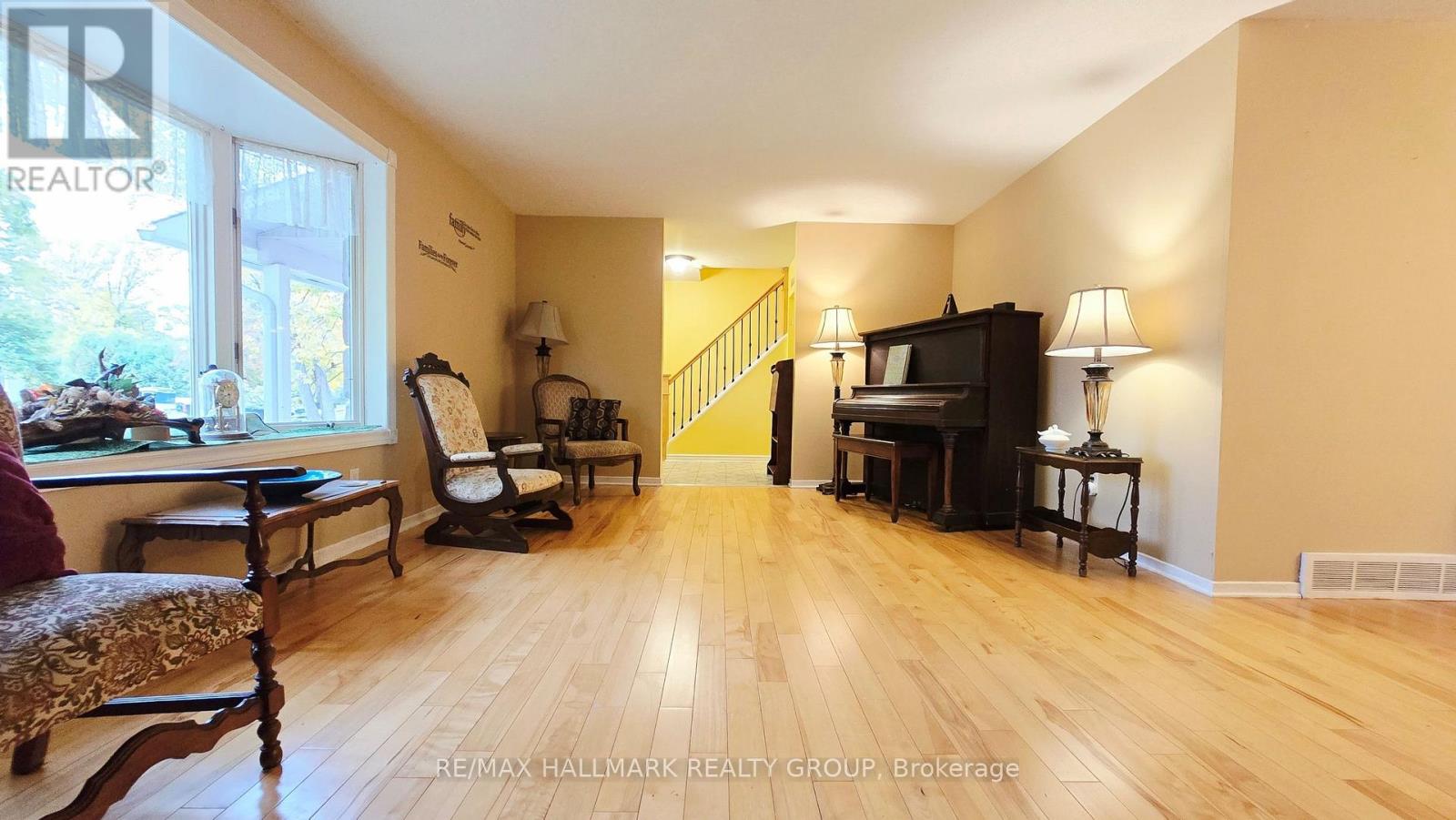 860 MUNRO DRIVE, McNab/Braeside — photo 7