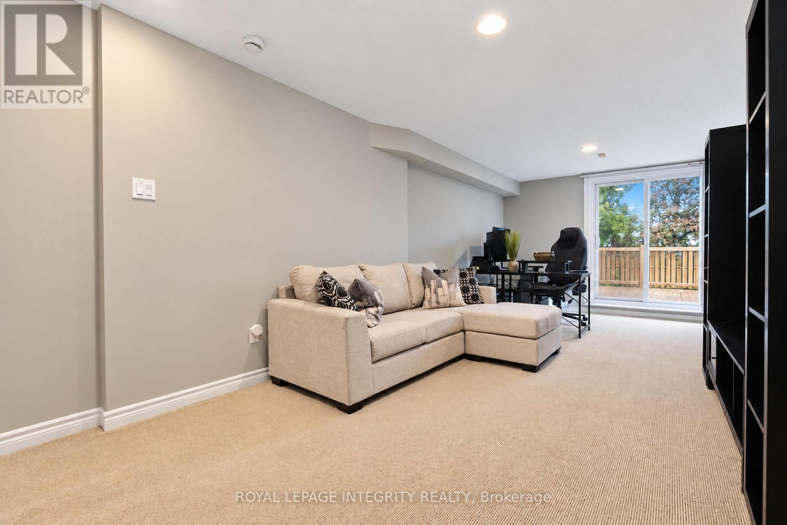 177 SADDLESMITH CIRCLE - 38