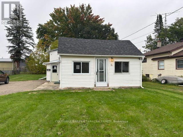 55 ALICE STREET, Smiths Falls — photo 2