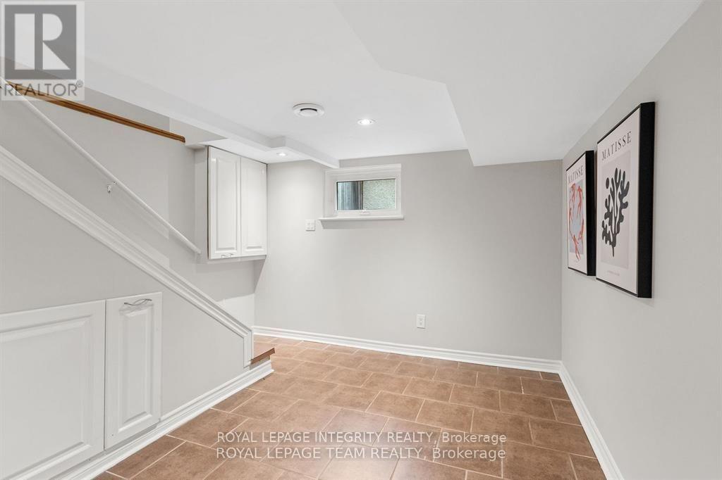 80 St Claire Avenue — photo 14